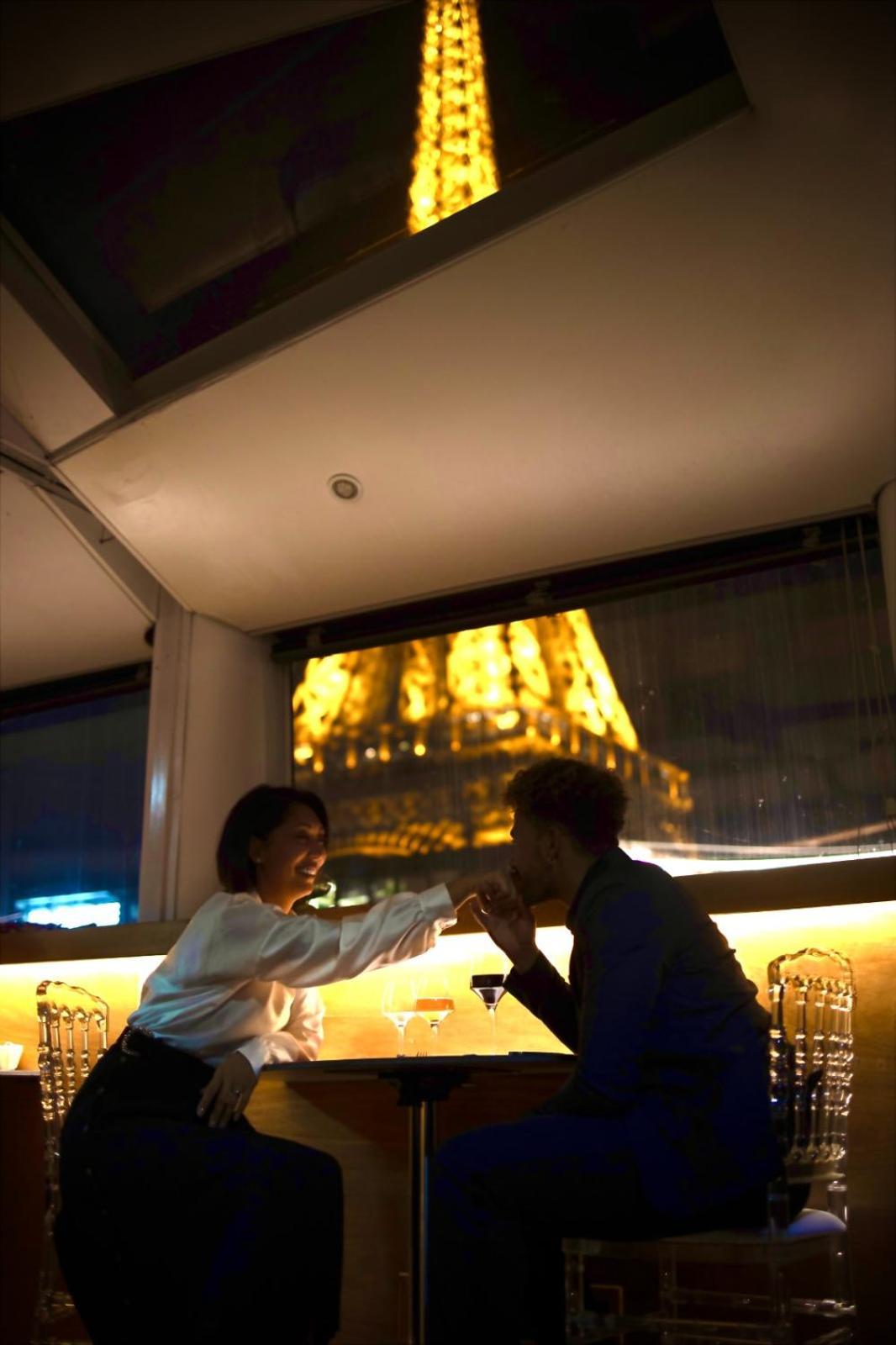 Vip Paris Yacht Hotel & Spa Exterior foto